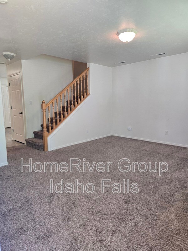 Foto del edificio - 3109 Chasewood Dr