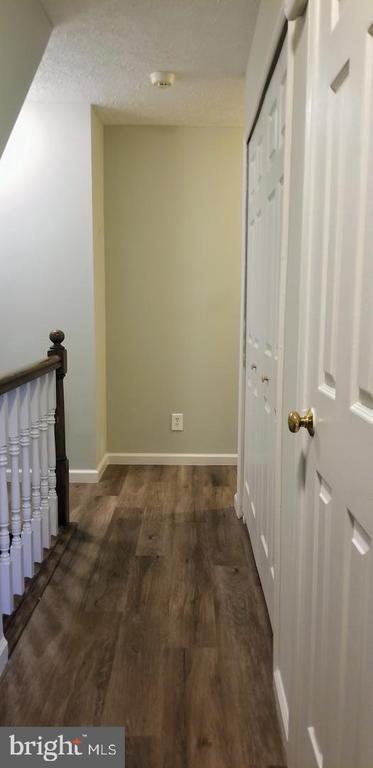 Building Photo - 305 Berkshire Way