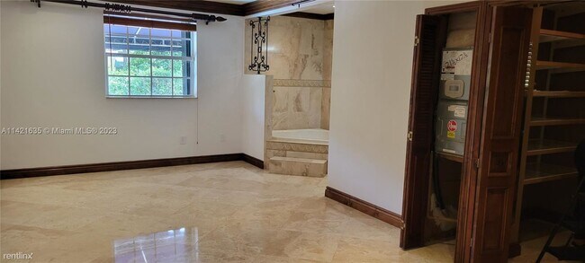 Foto del edificio - 4 br, 3 bath House - 5861 SW 12th St # 5861
