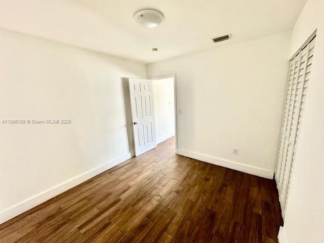 Building Photo - 2101 Bay Dr