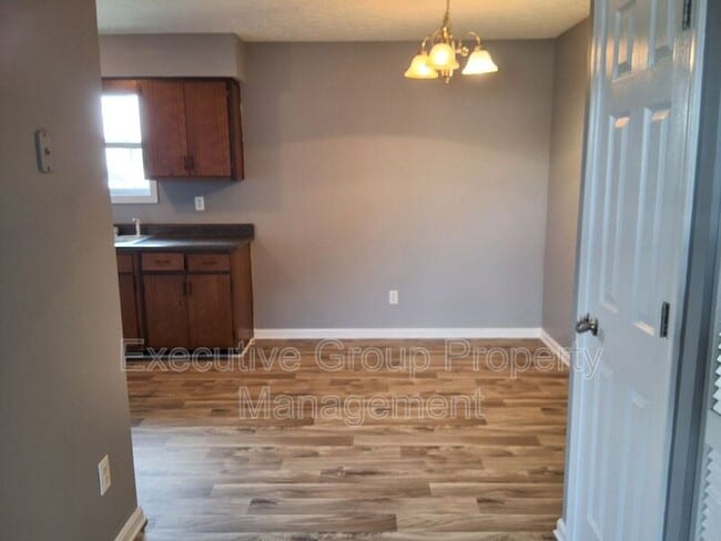 Building Photo - 355-27 ELMWOOD DRIVE