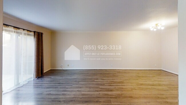 Foto del edificio - 1658 Parkside Dr