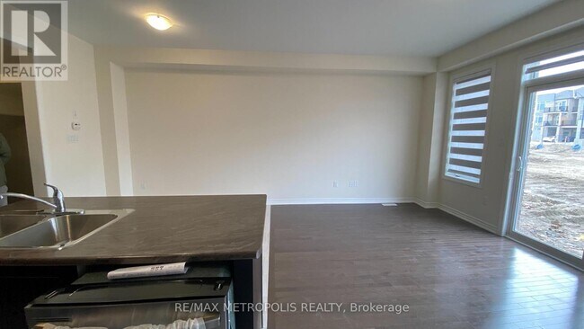 Building Photo - 108 Adventura Rd