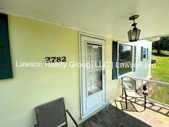 Foto del edificio - Cozy Three Bedroom Home in Salem with Shed