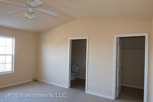 Building Photo - 3 br, 2.5 bath Apartment - 156 Iron Horse Dr