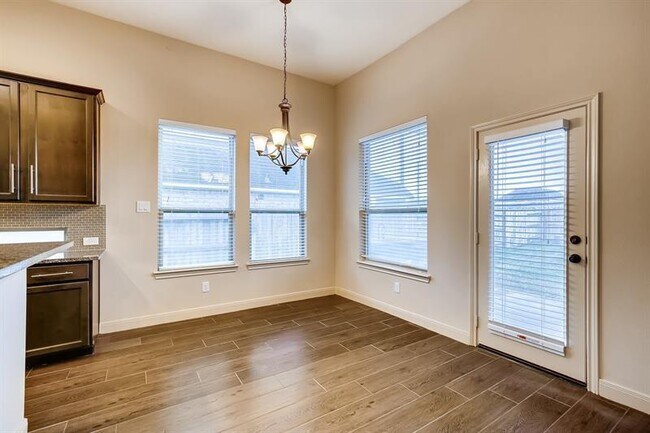 Foto del edificio - 3310 Orchard Mill Ln