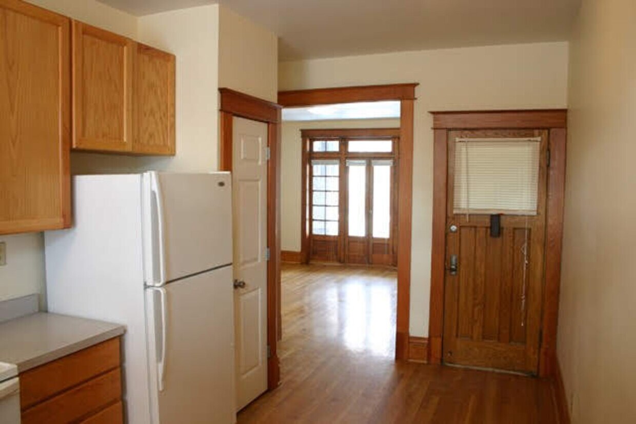 Building Photo - 5784 Pershing