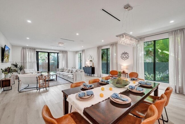 Foto del edificio - 1101 NE 16th Ter