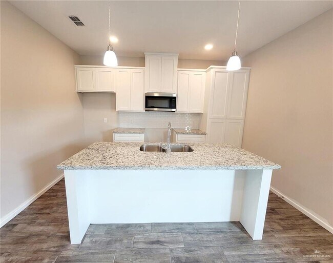 Foto del edificio - 9 Sandpiper Ave