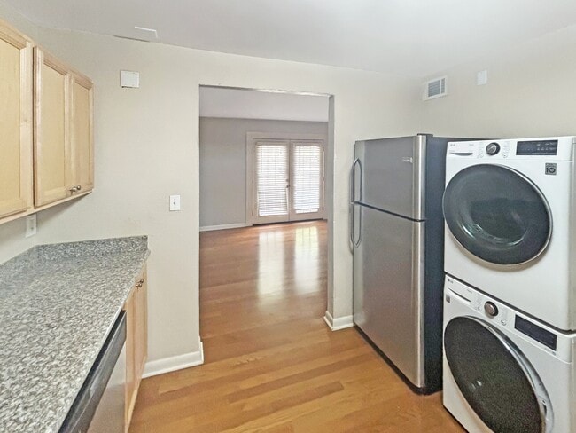 Photo - 1355 Euclid Ave NE Townhome