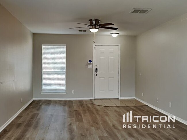 Foto del edificio - 6902 Shelbyville Ct