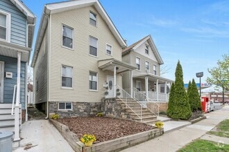 Building Photo - 12 Orange Rd