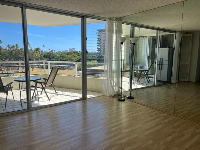 Sala de estar - 2600 Pualani Way
