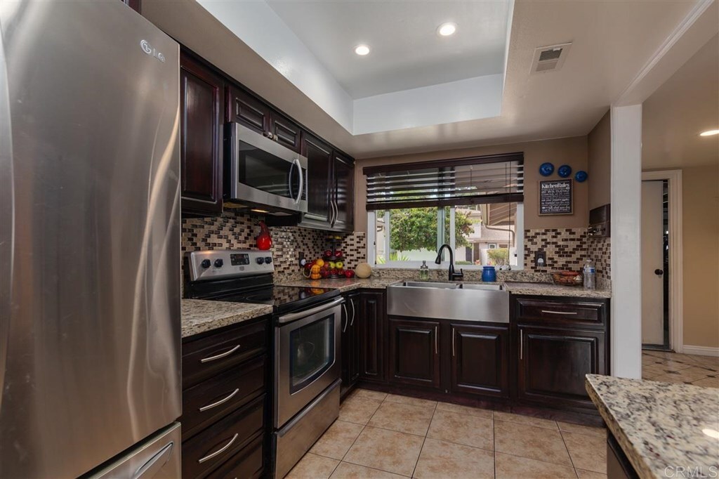Primary Photo - 600 Sheffield Ct