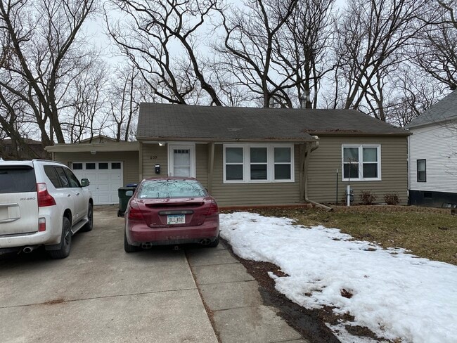 Frente de la casa - 609 S Lucas St