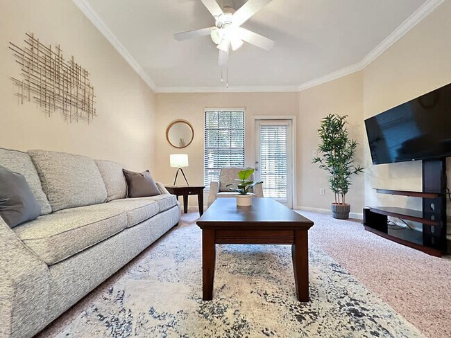 Foto del edificio - 2021 N Lemans Blvd