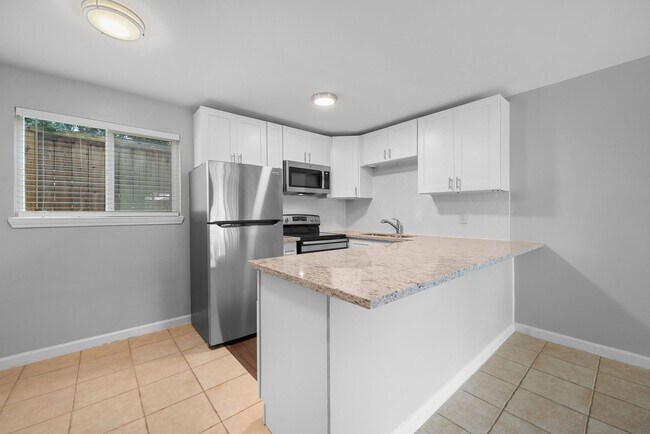 Foto del edificio - 1016 E 7th St