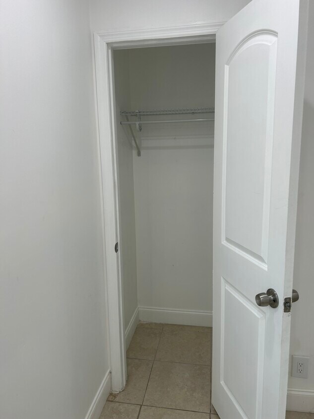 Foto principal - 1021 Henrietta Ave
