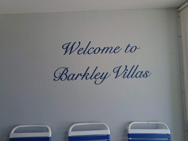 Building Photo - 2681 Barkley Dr W