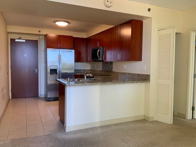 Foto del edificio - 909 Kapiolani Blvd