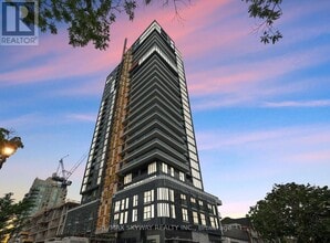 Building Photo - 370 Martha St