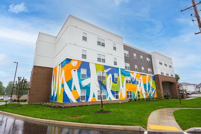 Building Photo - The Enclave on Main