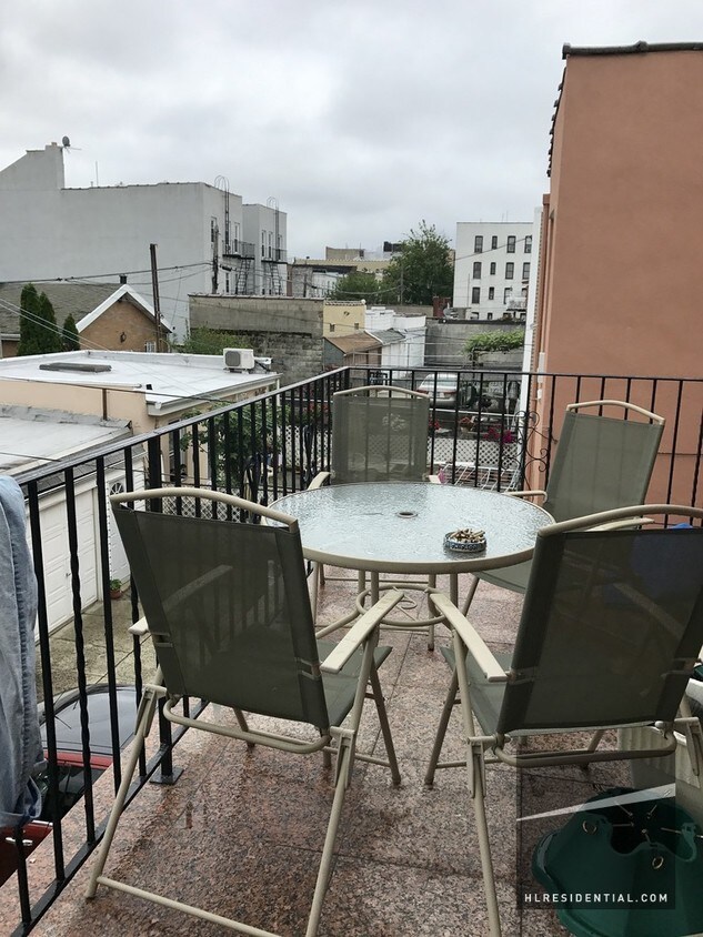 Primary Photo - 2529 43rd St