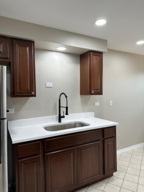Building Photo - 3164 W Meadow Ln Dr