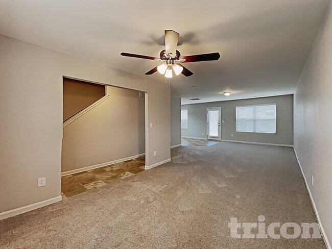 Building Photo - 135 Coddington Ln