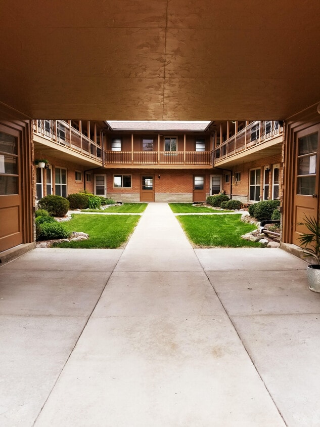 Primary Photo - W169N8884 Hoyt Dr