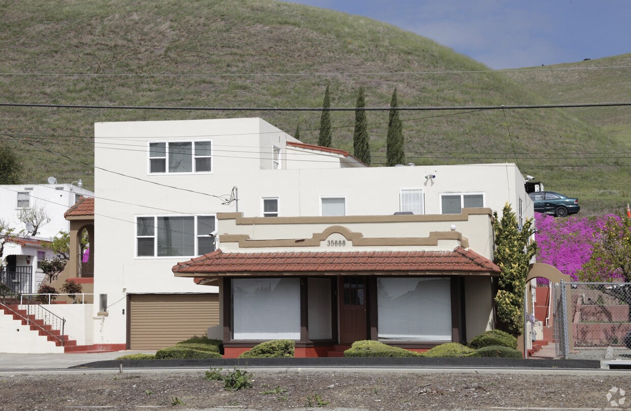 Primary Photo - 35880 Mission Blvd