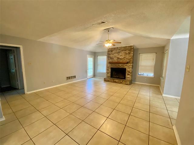 Foto del edificio - 804 Betty Ct