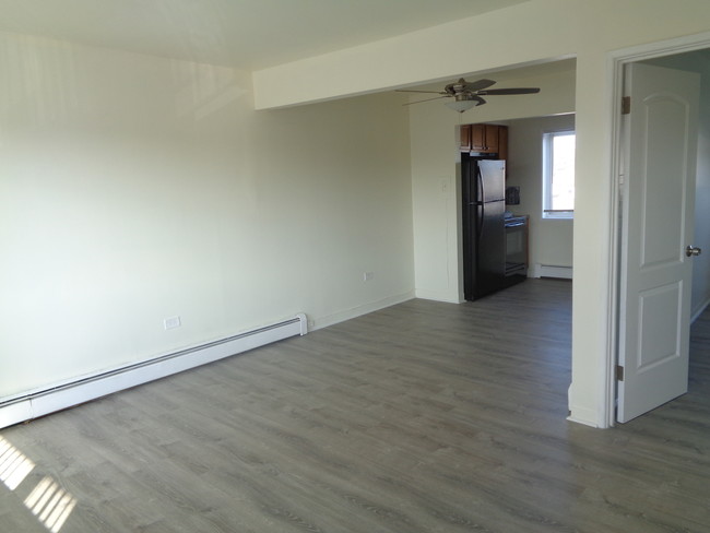 Building Photo - 5720 W 95th St