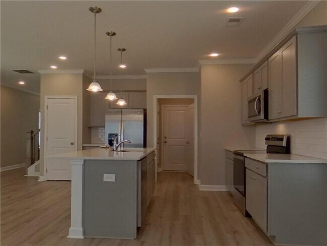Building Photo - 128 E Rdg Wy