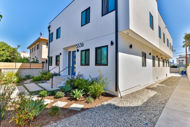 Interior Photo - Premium Dion Apartments