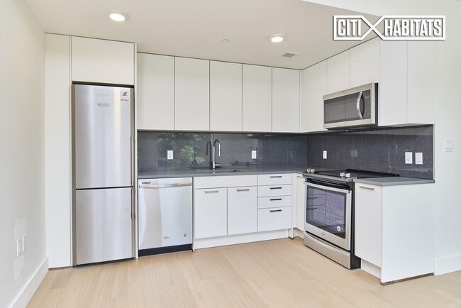 Building Photo - 542 W 153rd St