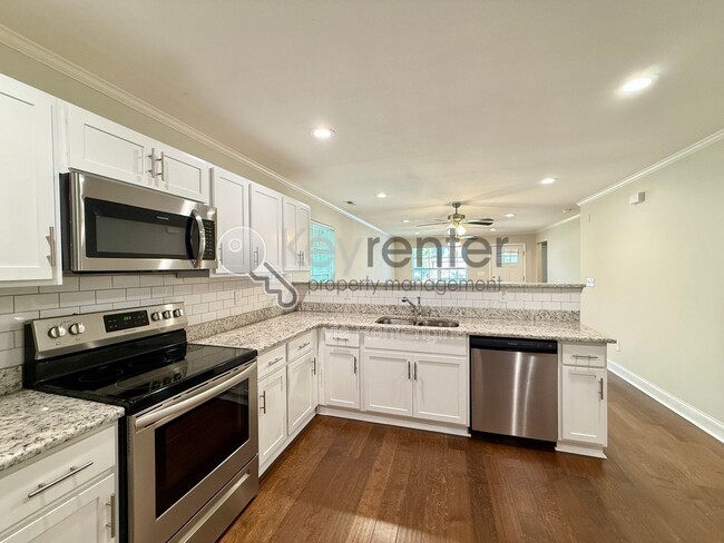 Building Photo - 2214 E 14th St