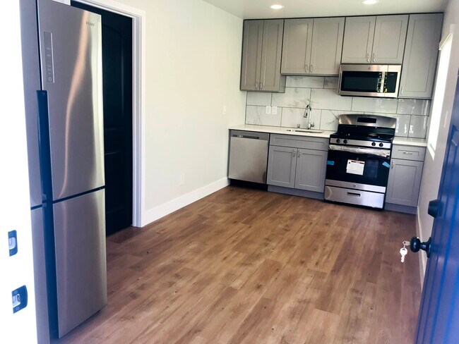 Photo - 11546 Segrell Way House