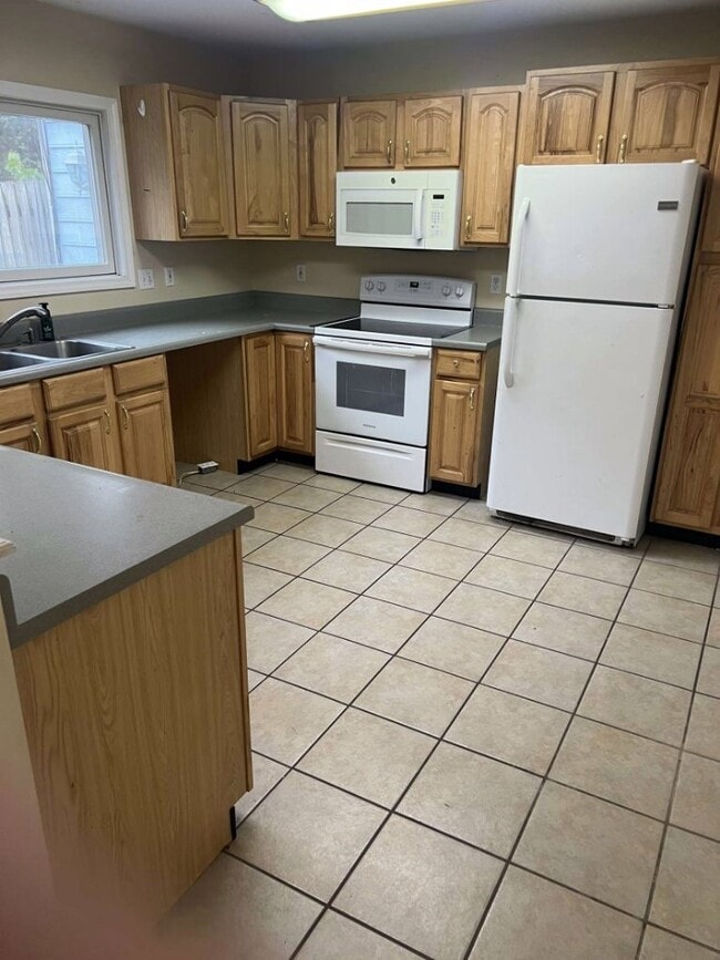 Building Photo - 5328 Godas Cir