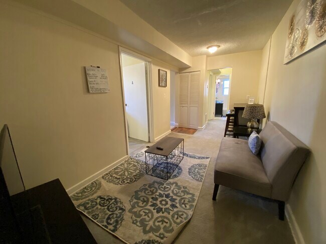 Foto del edificio - Private room in 2 bedroom Washington Apart...