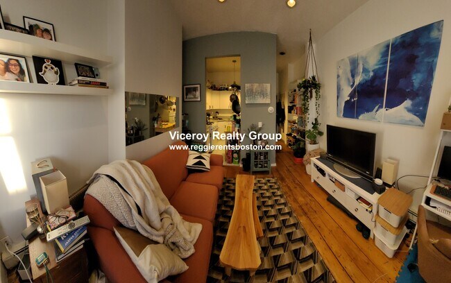 Building Photo - 511 E 6th St