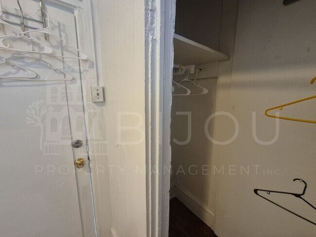 Foto del edificio - 427-431 E. Bijou St.