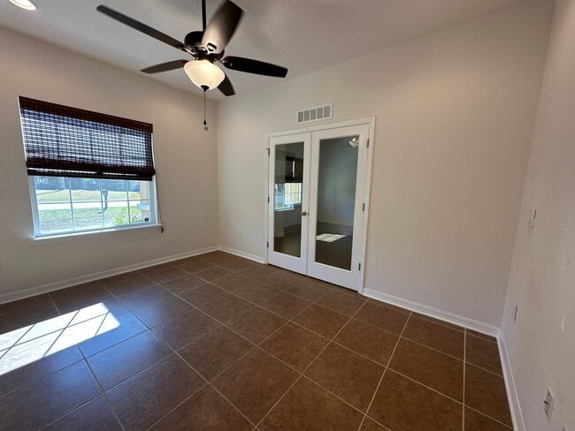 Foto del edificio - Room to Live, Space to Thrive