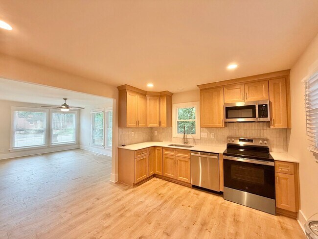 Foto del edificio - Newly Remodeled 2BD, 1BA Downtown Raleigh ...