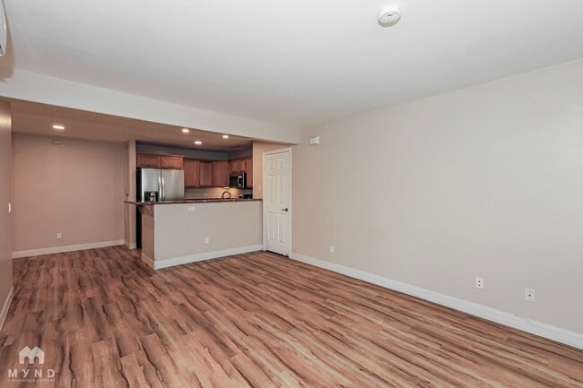 Building Photo - 5252 Balboa Arms Dr