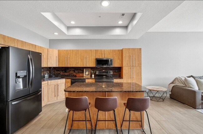 Foto del edificio - 640 S 50th St