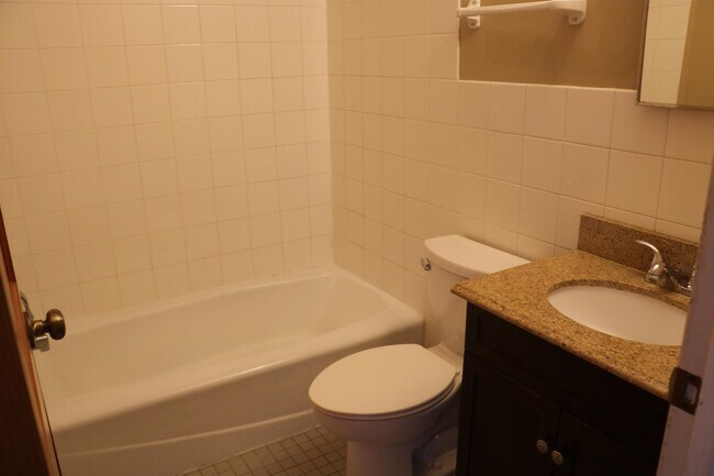 Foto del edificio - 3734 Chicago Ave