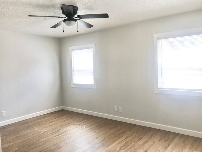 Living Area - 217 Lane St