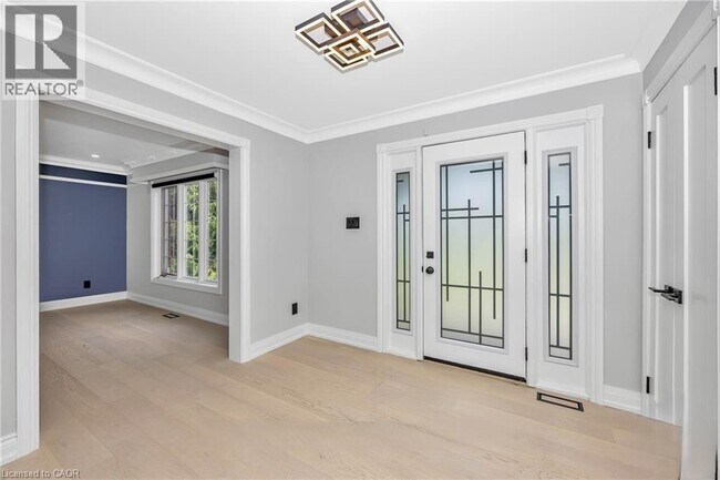 Building Photo - 141 Kerry Hill Crescent