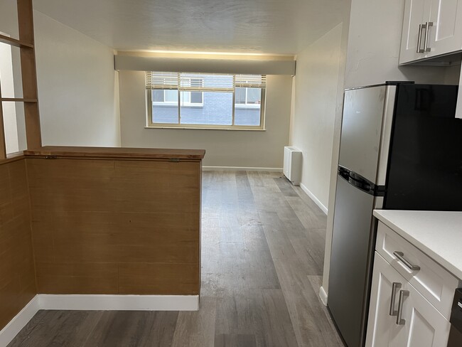 Building Photo - Virginia Mae Apartment
